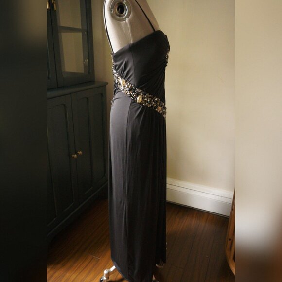 🖤✨ Black Ruched & Beaded Formal Gown - Prom/Ball/Gala - Size 8 ✨🖤 - Picture 4 of 7